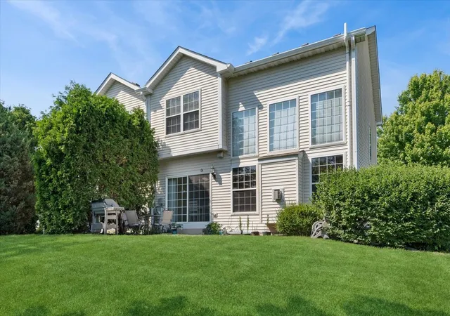 Homes for sale in Bolingbrook, IL | 19 Lily Ct #19, Bolingbrook, IL 60440 | MLS# 12654772