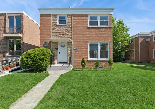 1st image of 3518 W Main St, Skokie, IL 60076 | MLS# 12654793
