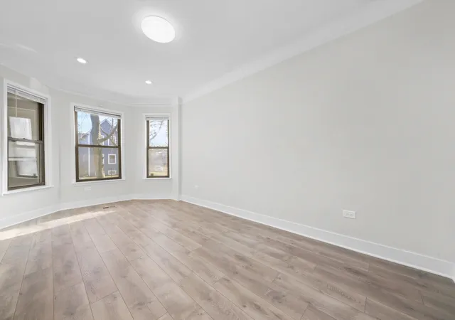 4th image of 7356 S Kenwood Ave, Chicago, IL 60619 | MLS# 12654898