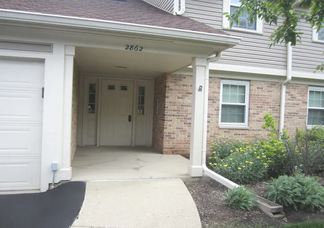 Homes for sale in Schaumburg, IL | 2862 Meadow Ln #x1, Schaumburg, IL 60193 | MLS# 12654925