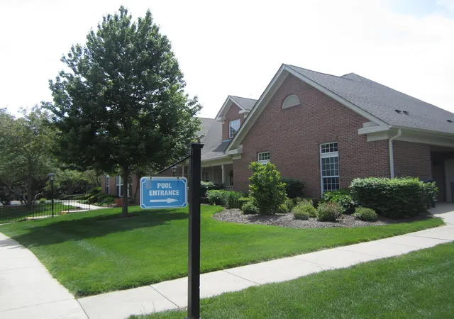 Homes for sale in Schaumburg, IL | 2862 Meadow Lane, Schaumburg, IL 60193 | Houzeo