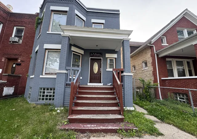 Photo 2 of Single family home for sale at 7324 S Blackstone Ave, Chicago, IL 60619 | MLS# 12654956 | Listing updated on 2026-09-14