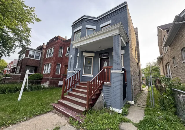 Photo 3 of Single family home for sale at 7324 S Blackstone Ave, Chicago, IL 60619 | MLS# 12654956 | Listing updated on 2026-10-07
