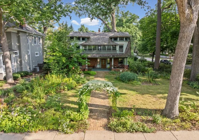 Photo 3 of Sale Pending at 600 Central Ave, Wilmette, IL 60091 | MLS# 12654986 | Listing updated on 2026-09-24