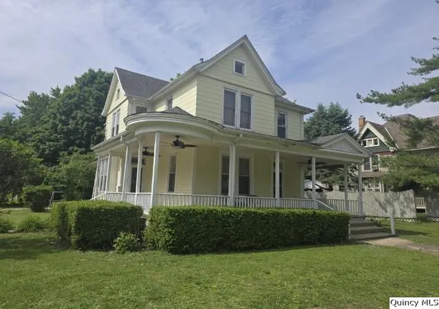 1st image of 210 Main, Carthage, IL 62321 | MLS# 12655149