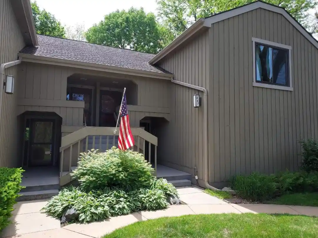Listing Photo 1 - Condo for sale in 347-d Hickory Ln located at 347-d Hickory Ln, Lake Barrington, IL 60010 - Unit #C-445