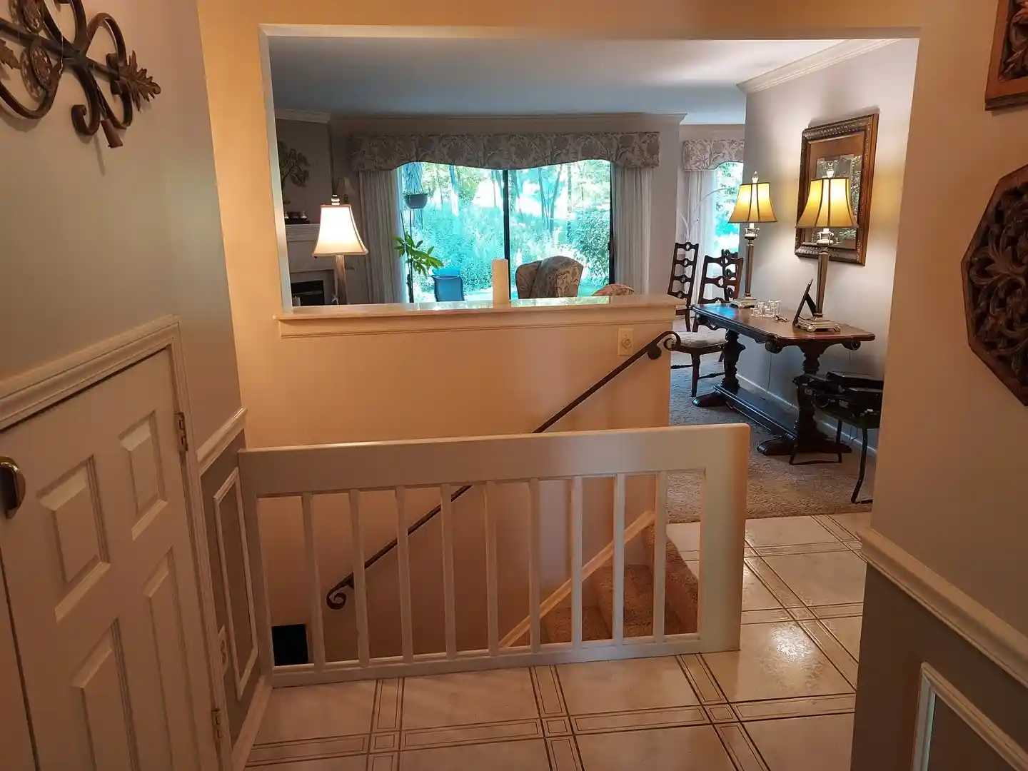 Listing Photo 2 - Condo for sale in 347-d Hickory Ln located at 347-d Hickory Ln, Lake Barrington, IL 60010 - Unit #C-445
