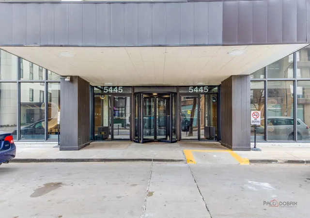 Homes for sale in Chicago, IL | 5445 N Sheridan Rd #3805, Chicago, IL 60640 | MLS# 12655326