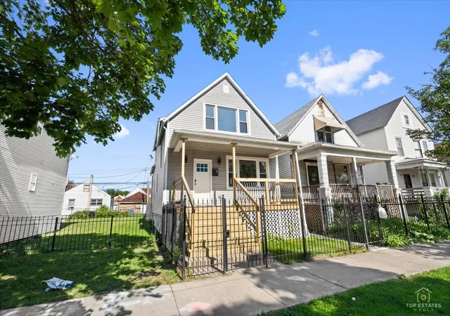 2nd image of 10521 S Edbrooke Ave, Chicago, IL 60628 | MLS# 12655357