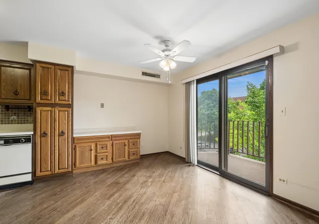 Homes for sale in Park Ridge, IL | 125 Boardwalk Pl #201, Park Ridge, IL 60068 | MLS# 12655463