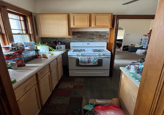 3rd image of 16 Manor Ct, Joliet, IL 60436 | MLS# 12655486