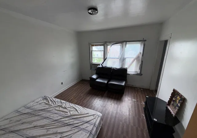 Homes for sale in Chicago, IL | 4815 S Winchester Ave, Chicago, IL 60609 | MLS# 12655514