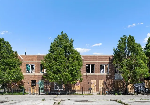 2nd image of 3149 W Lexington St #5, Chicago, IL 60612 | MLS# 12655553