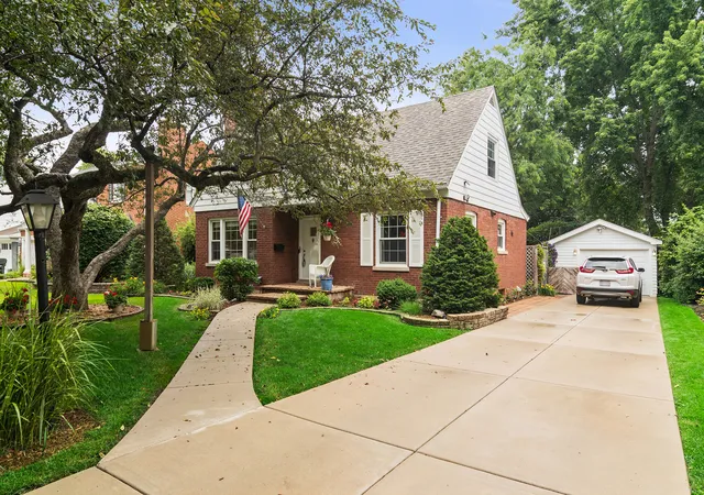 Photo 3 of Sale Pending at 501 N Douglas Ave, Arlington Heights, IL 60004 | MLS# 12655562 | Listing updated on 2026-09-24