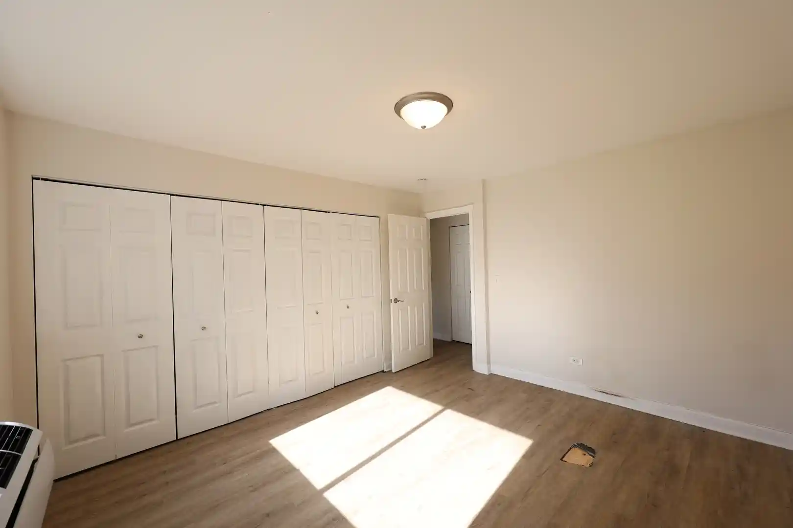 Listing Photo 15 - Condo for sale in 2230 S Goebbert Rd located at 2230 S Goebbert Rd, Arlington Heights, IL 60005 - Unit #139