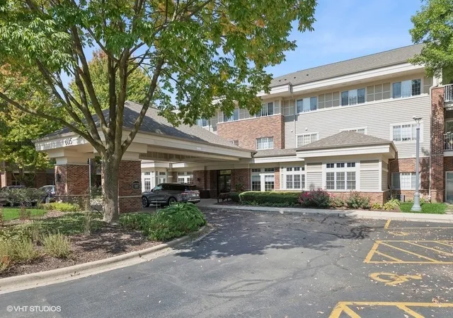 3rd image of 605 Barrington Ave #358, East Dundee, IL 60118 | MLS# 12655765