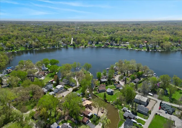 Homes for sale in Antioch, IL | 39457 N Forest Ave, Antioch, IL 60002 | MLS# 12655783