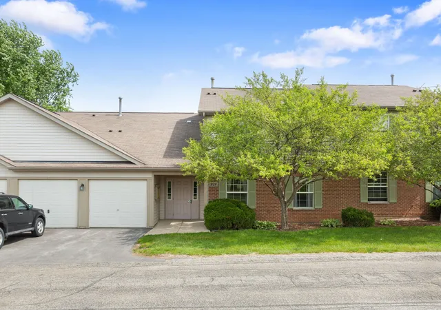 Homes for sale in Round Lake Beach, IL | 928 N Village Dr #2, Round Lake Beach, IL 60073 | MLS# 12655807