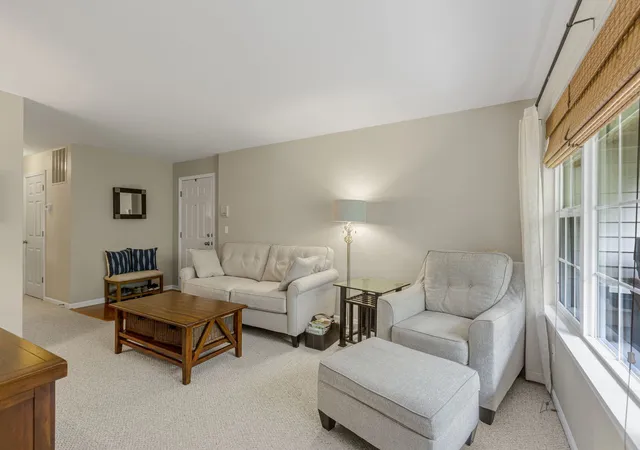 Homes for sale in Round Lake Beach, IL | 928 N Vlg Dr, Round Lake Beach, IL 60073