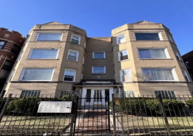Photo 1 of Condo for sale at 6926 S Paxton Ave #2S, Chicago, IL 60649 | MLS# 12655816 | Listing updated on 2026-10-07