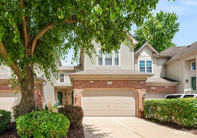 Homes for sale in Aurora, IL | 1221 Oakleaf Ct, Aurora, IL 60506 | MLS# 12655827