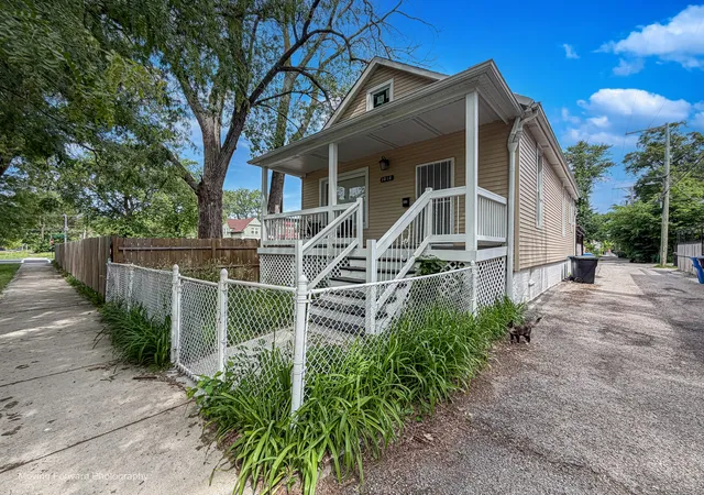 Photo 3 of Sale Pending at 1016 W 57th Street, Chicago, IL 60621 | MLS# 12655920 | Listing updated on 2026-07-31