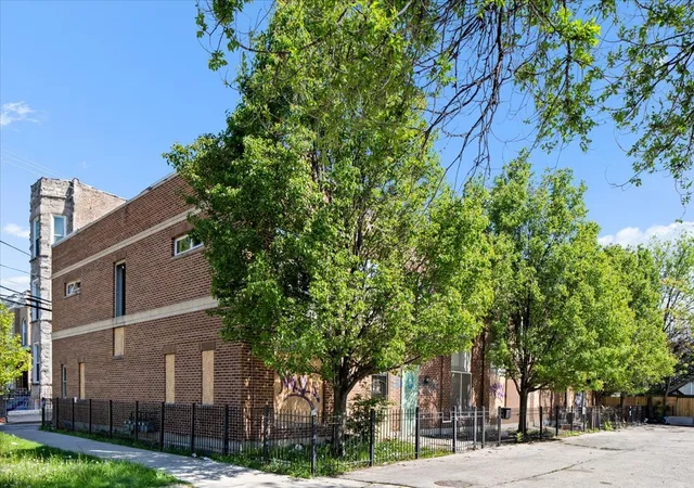 4th image of 3149 W Lexington St #4, Chicago, IL 60612 | MLS# 12655921