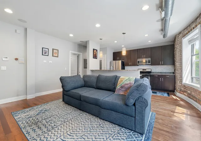 Homes for sale in Chicago, IL | 4442 N Damen Ave #3E, Chicago, IL 60625 | MLS# 12655936
