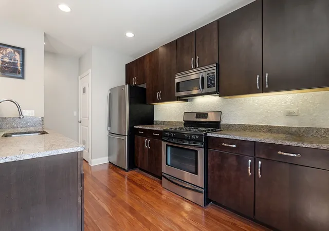 Homes for sale in Chicago, IL | 4442 N Damen Ave #3E, Chicago, IL 60625 | MLS# 12655936