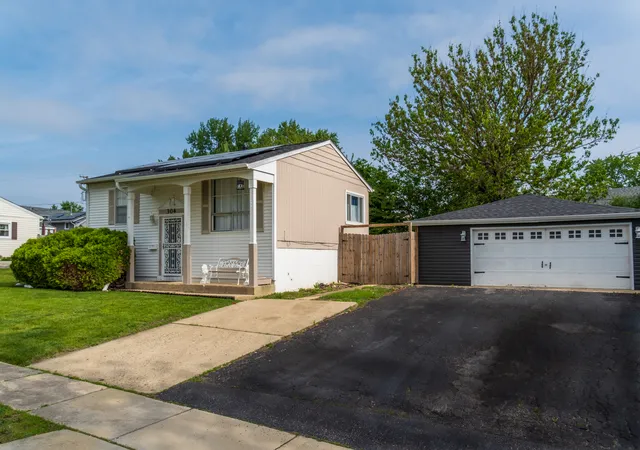 Homes for sale in Romeoville, IL | 304 Hamrick Ave, Romeoville, IL 60446 | MLS# 12656049