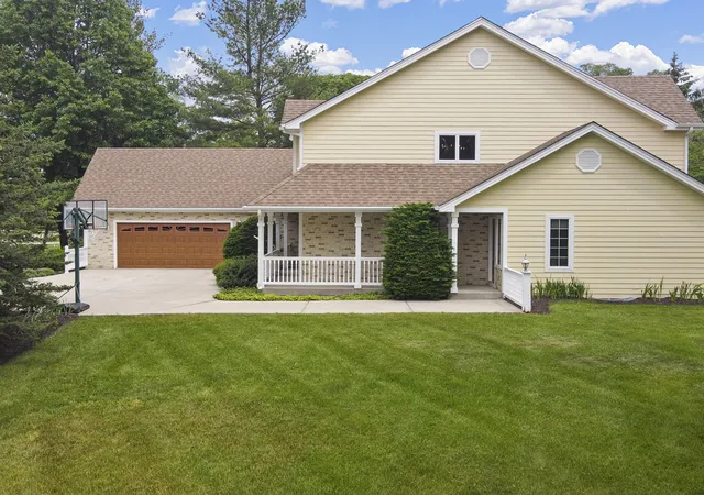 3rd image of 295 W Grandin Rd, Morris, IL 60450 | MLS# 12656054