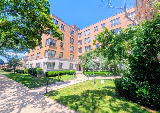 Homes for sale in Chicago, IL | 2610 W Balmoral Ave #306, Chicago, IL 60625 | MLS# 12656160
