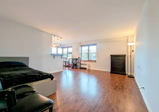 Homes for sale in Chicago, IL | 2610 W Balmoral Ave #306, Chicago, IL 60625 | MLS# 12656160