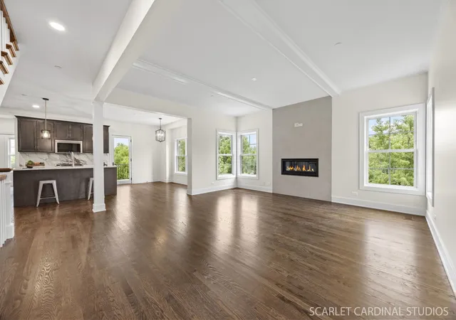 4th image of 835 Avon Ct, Glen Ellyn, IL 60137 | MLS# 12656292