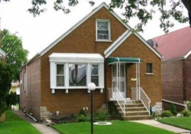 Photo 1 of Single family home for sale at 9023 S Cornell Ave, Chicago, IL 60617 | MLS# 12656405 | Listing updated on 2026-09-01