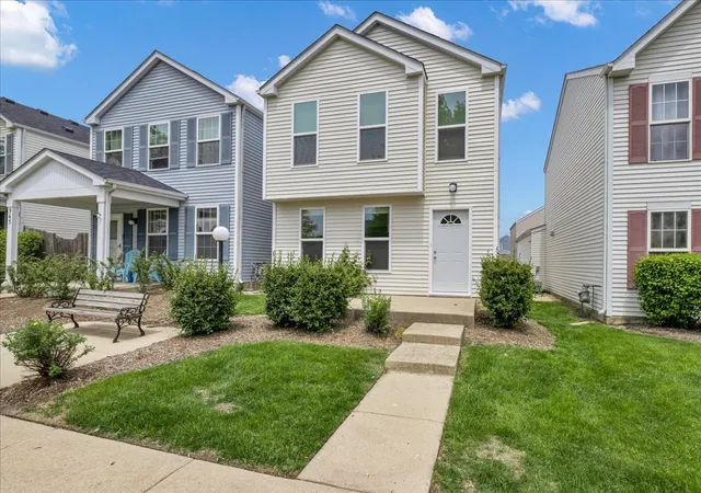 3rd image of 943 Four Seasons Blvd #943, Aurora, IL 60504 | MLS# 12656485