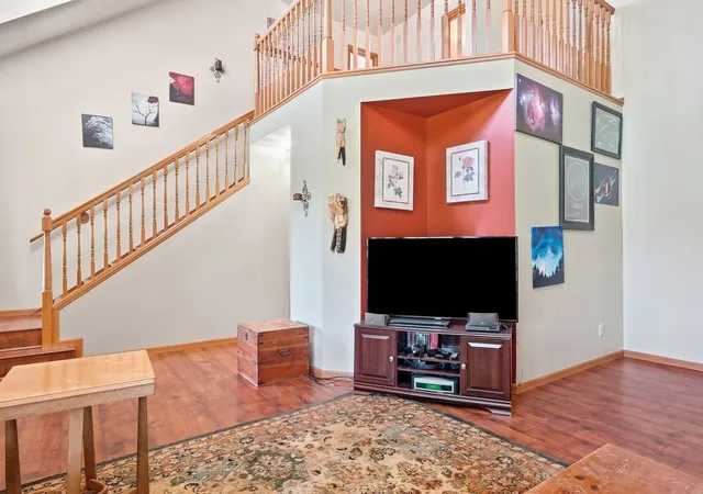 Photo 4 of Single family home for sale at 11119 White Oaks Rd, Harvard, IL 60033 | MLS# 12656509 | Listing updated on 2026-10-20