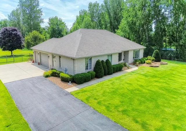 Homes for sale in Manhattan, IL | 24031 S Schoolhouse Rd, Manhattan, IL 60442 | MLS# 12656561