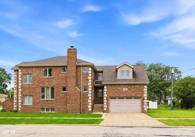 Photo 3 of Single family home for sale at 5900 W 90th Street, Oak Lawn, IL 60453 | MLS# 12656743 | Listing updated on 2026-05-29