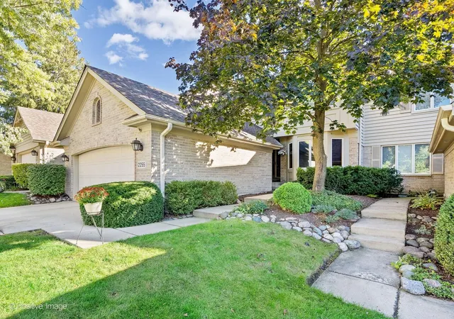 Homes for sale in Downers Grove, IL | 2255 Durand Dr, Downers Grove, IL 60515 | MLS# 12656793
