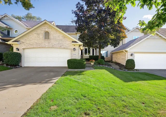 Homes for sale in Downers Grove, IL | 2255 Durand Dr, Downers Grove, IL 60515 | MLS# 12656793