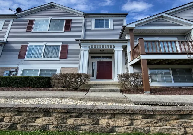 Homes for sale in Bolingbrook, IL | 132 Enclave Cir #B, Bolingbrook, IL 60440 | MLS# 12656840
