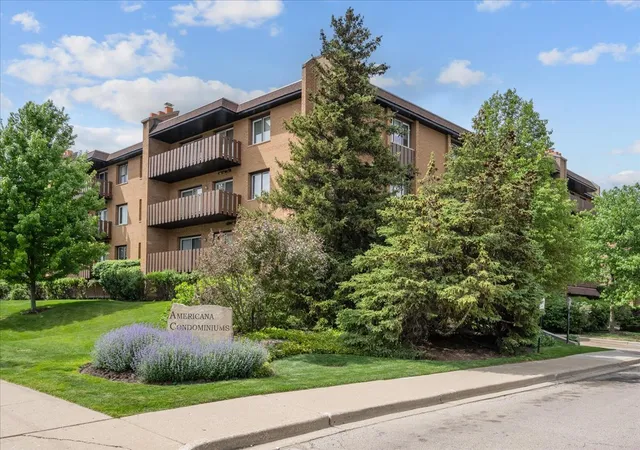 Homes for sale in Highland Park, IL | 1795 Lake Cook Rd, Highland Park, IL 60035