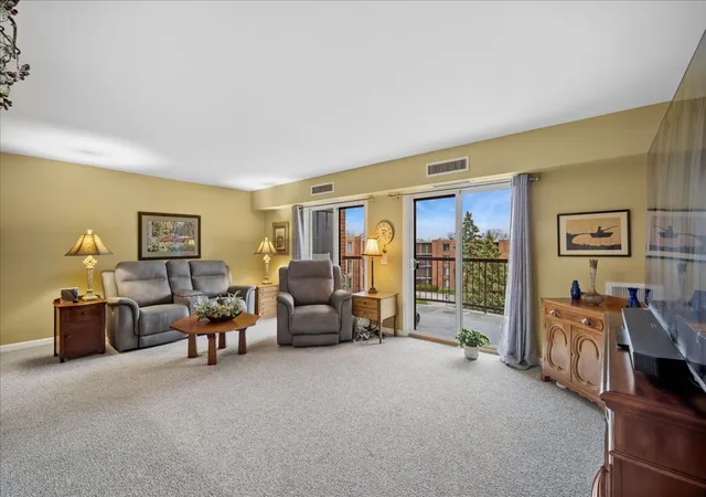 Homes for sale in Arlington Heights, IL | 1515 E Central Rd #462B, Arlington Heights, IL 60005 | MLS# 12656859