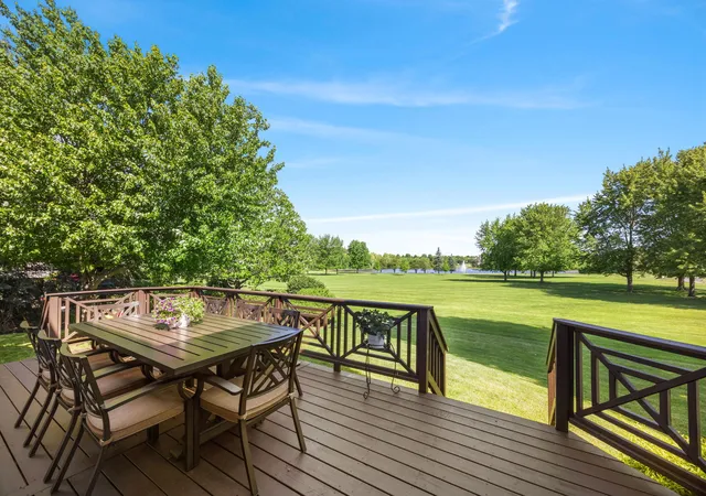 4th image of 40W082 Fox Mill Blvd, St. Charles, IL 60175 | MLS# 12656933