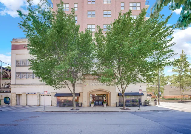Homes for sale in Chicago, IL | 5 E 14Th Pl #1204, Chicago, IL 60605 | MLS# 12656938