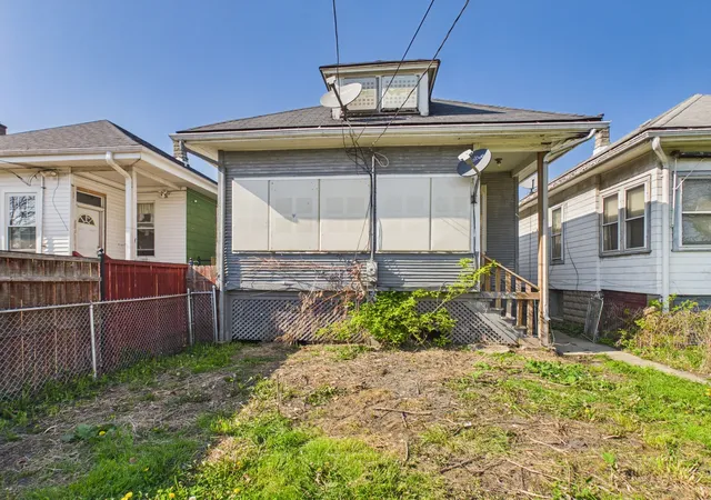 Homes for sale in Chicago, IL | 1327 W 72nd Pl, Chicago, IL 60636 | MLS# 12656963