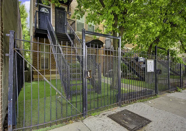 3rd image of 915 S Kedzie Ave, Chicago, IL 60612 | MLS# 12656969