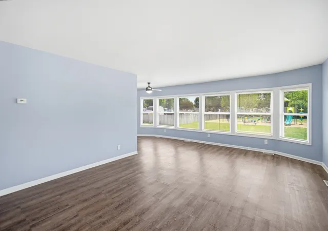 Photo 3 of Manufactured home for sale at 165 Hansom Dr, Wheeling, IL 60090 | MLS# 12656986 | Listing updated on 2026-09-22