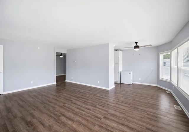 Photo 4 of Manufactured home for sale at 165 Hansom Dr, Wheeling, IL 60090 | MLS# 12656986 | Listing updated on 2026-09-22